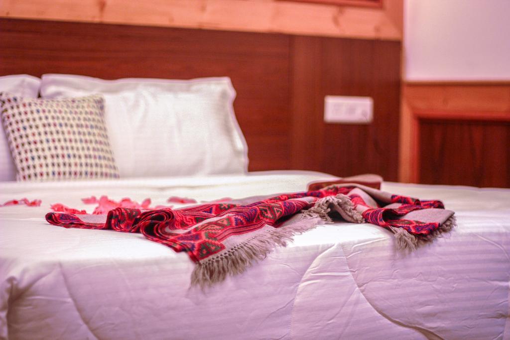 Vivaan The Sunrise Resort Manāli Exterior foto