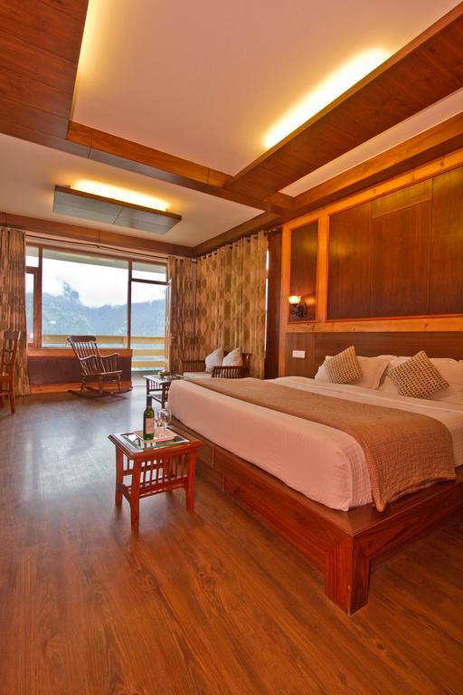 Vivaan The Sunrise Resort Manāli Exterior foto